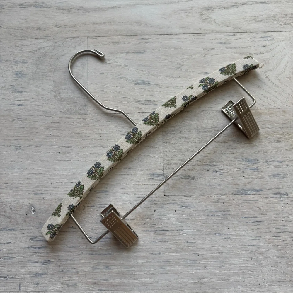 LAST SET of 20🚨 Free People - Bottom Floral Hangers